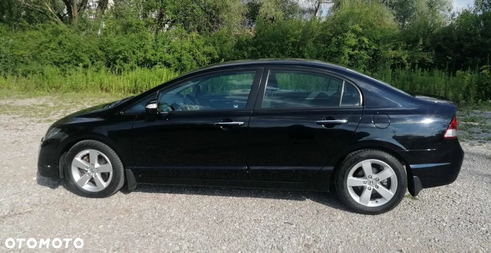 Honda Civic 1.8 Executive - 3