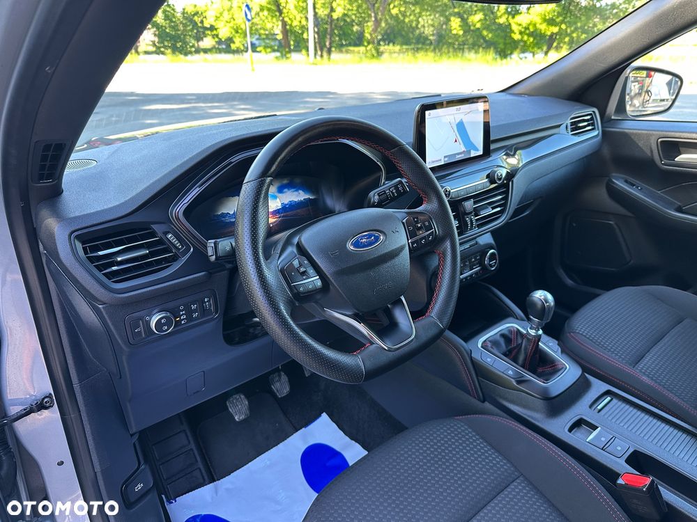 Ford Kuga 1.5 EcoBoost ST-LINE X - 9