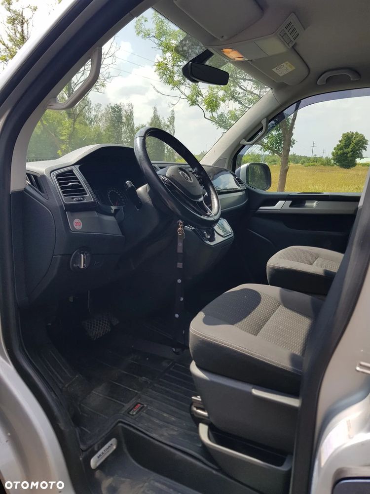 Volkswagen Multivan - 25