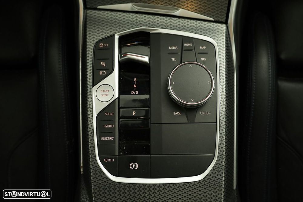 BMW 330 e Touring Pack M Auto - 14