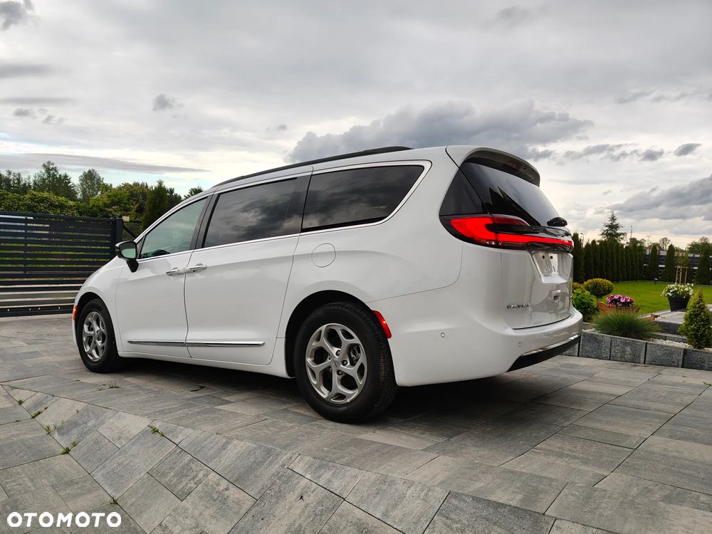 Chrysler Pacifica - 10