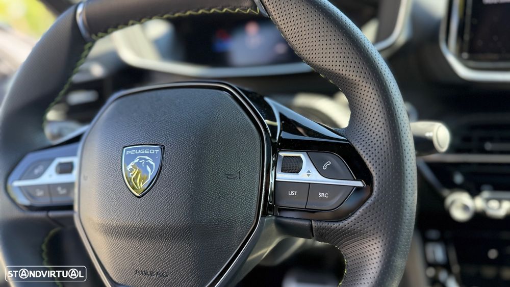 Peugeot e-2008 54 kWh GT - 26