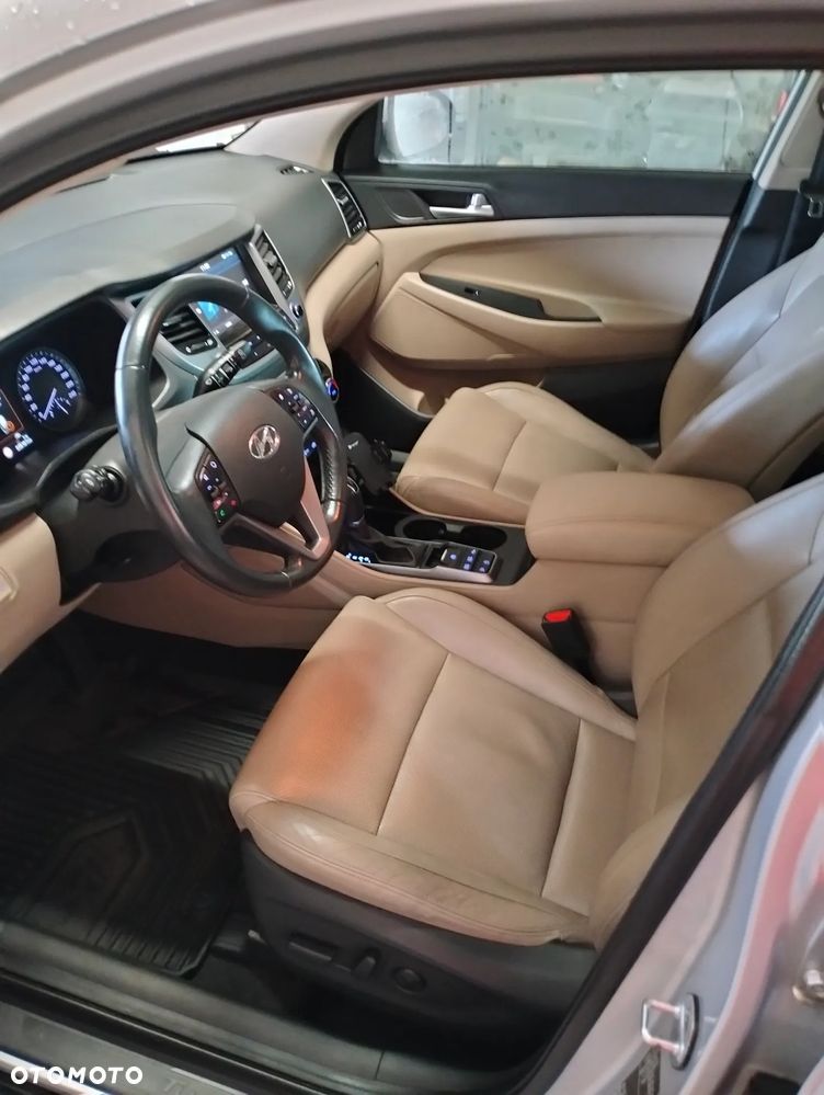 Hyundai Tucson 1.7 CRDI BlueDrive Premium 2WD DCT - 8