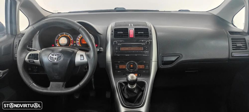 Toyota Auris 1.4 D-4D Sol - 9