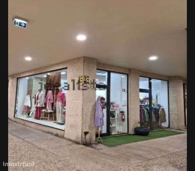 Arrendo estabelecimento comercial em leca da Palmeira - Grande imagem: 3/3