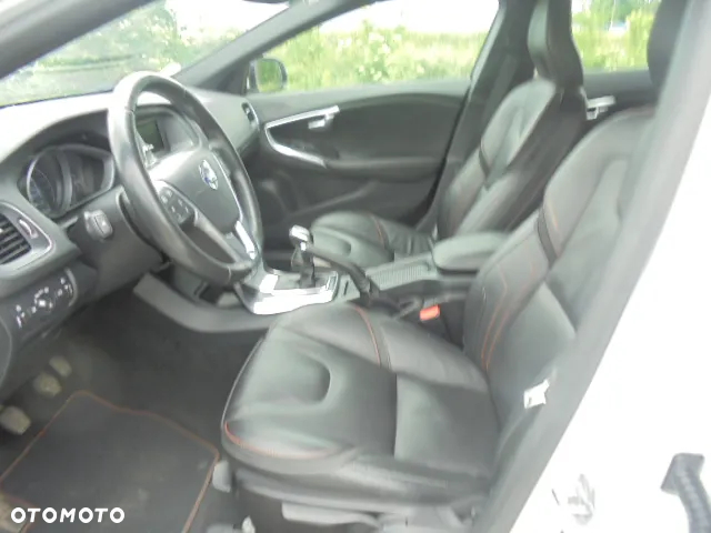 Volvo V40 D2 Drive-E Ocean Race - 18