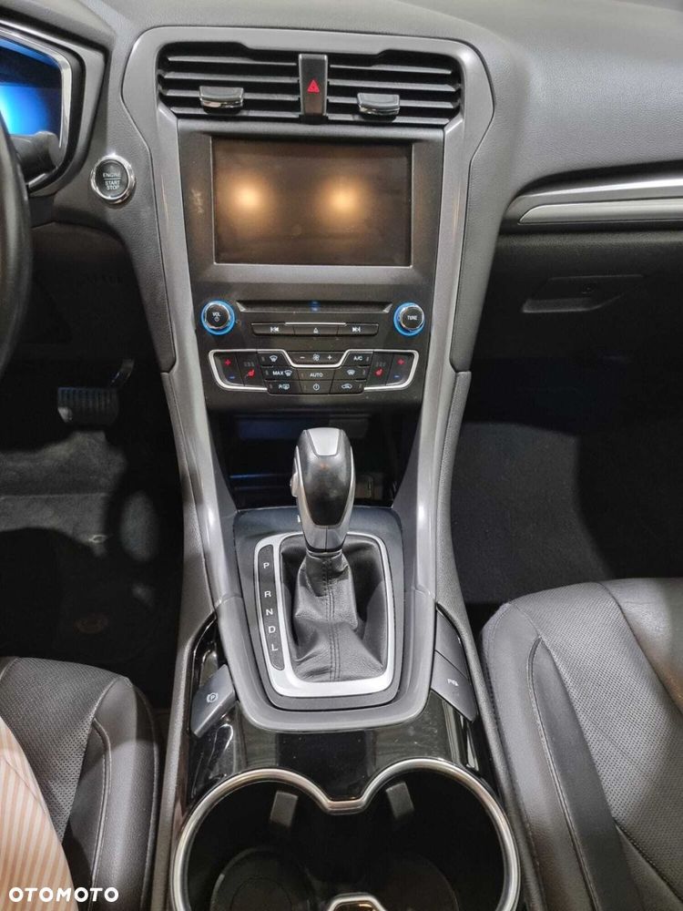 Ford Mondeo - 35