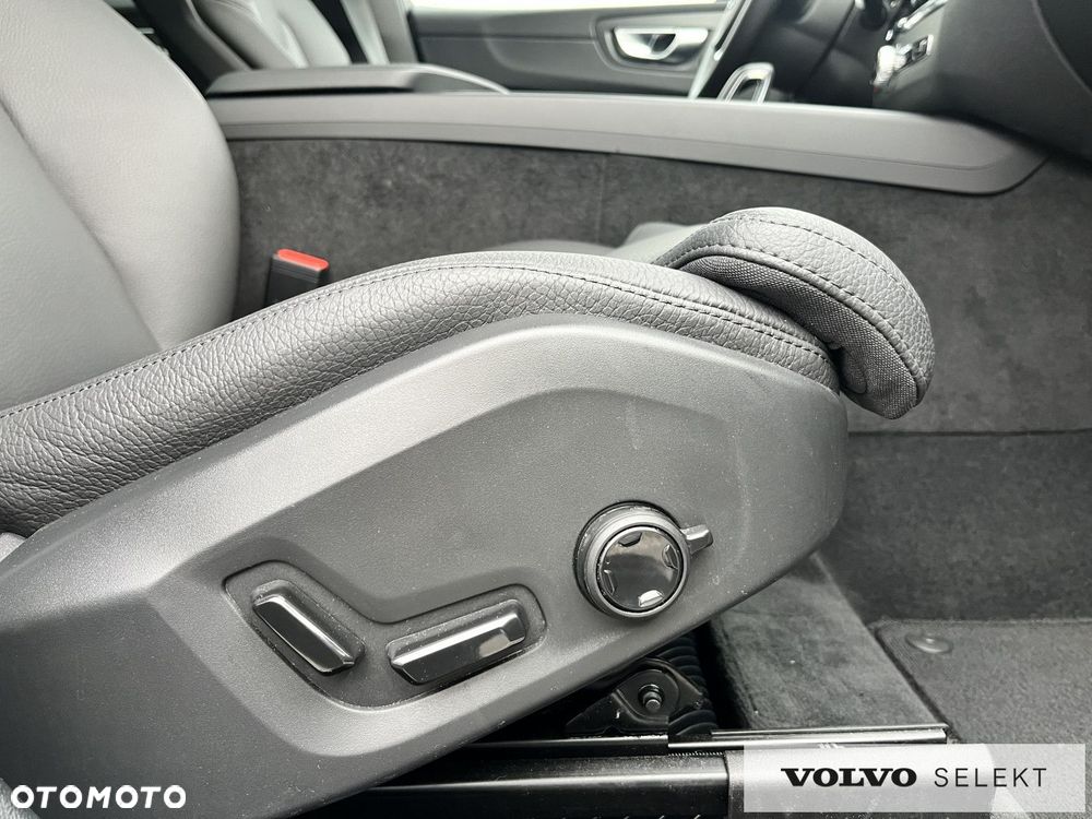 Volvo XC 60 - 32