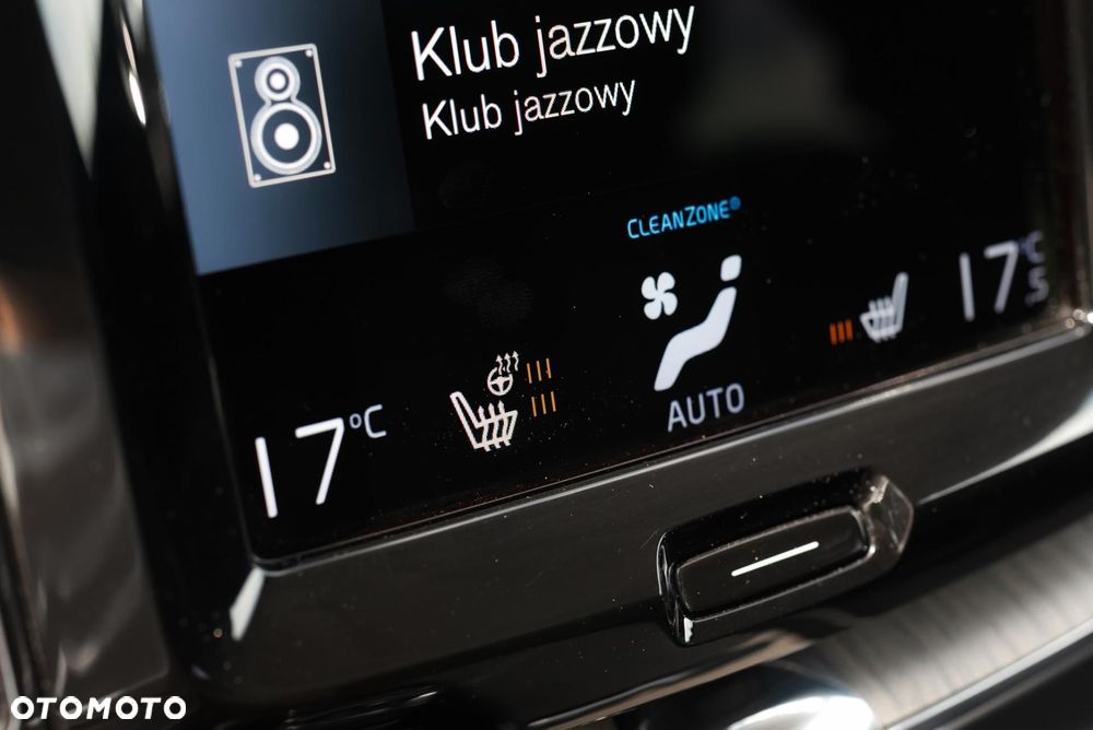 Volvo XC 60 B6 B AWD Ultimate Dark - 25