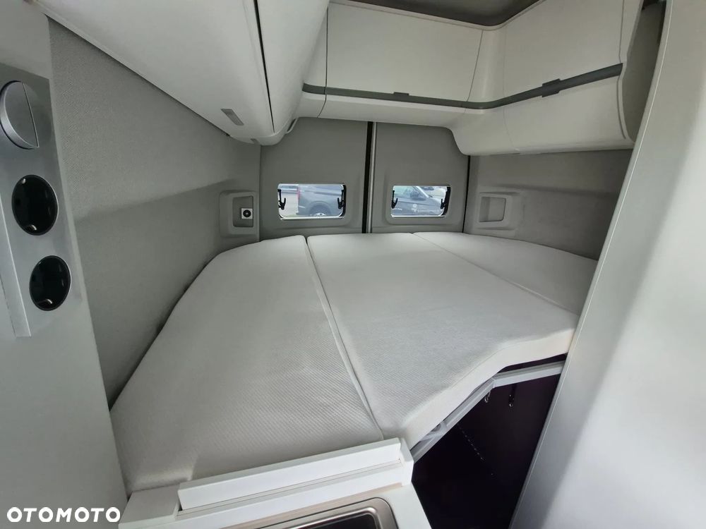 Volkswagen Grand California - 13