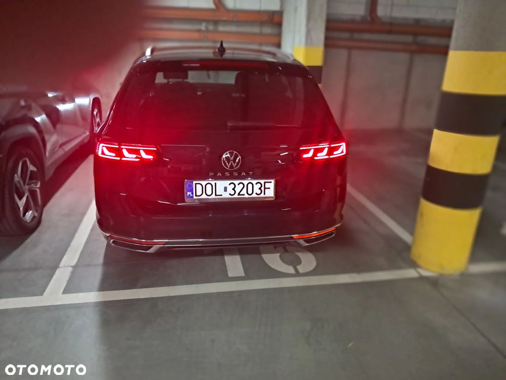 Volkswagen Passat Variant 2.0 TDI SCR DSG Business - 17