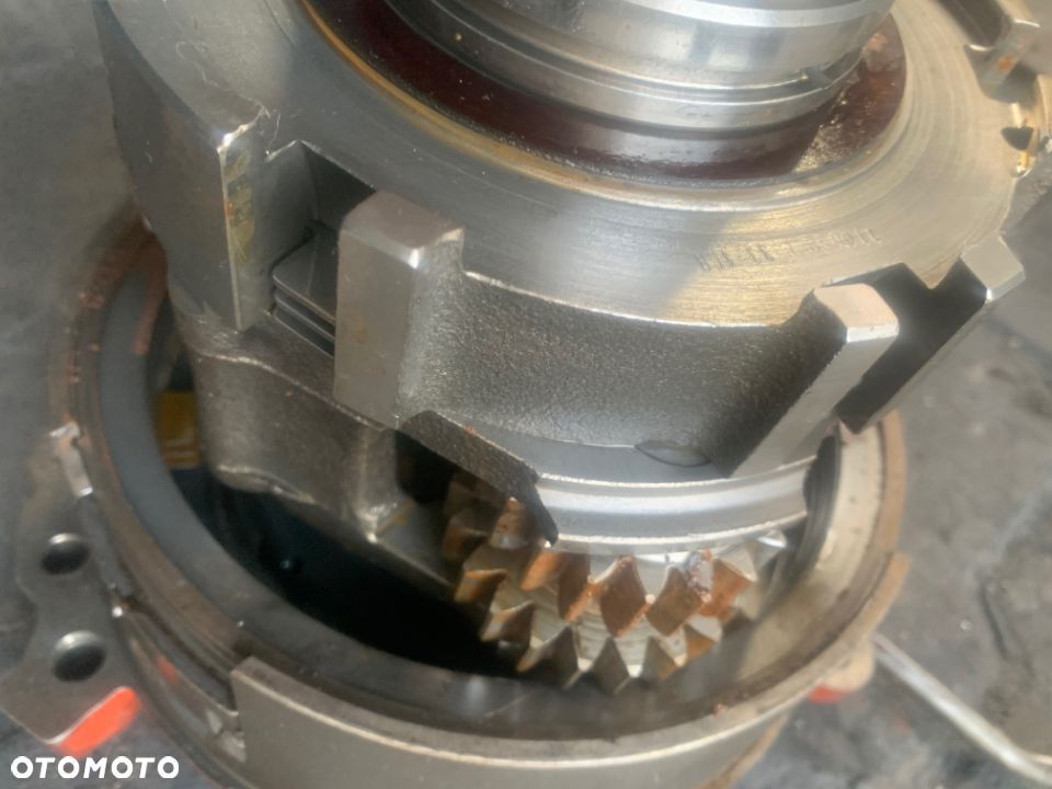 UKŁAD PLANETARNY JOHN DEERE, SPRZĘGŁO KOMPLETNE BĘBNY, ZĘBATKI, TARCZE, L33312, BĘBEN AL39262, PRZEKŁADNIA L61828 - 1