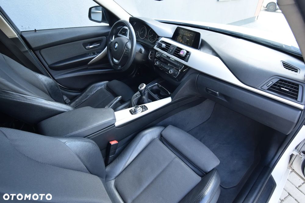 BMW Seria 3 318d - 27