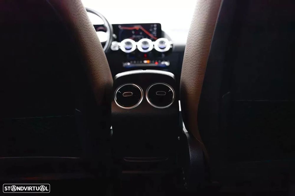 Mercedes-Benz GLA 250 e 8G-DCT AMG Line - 54