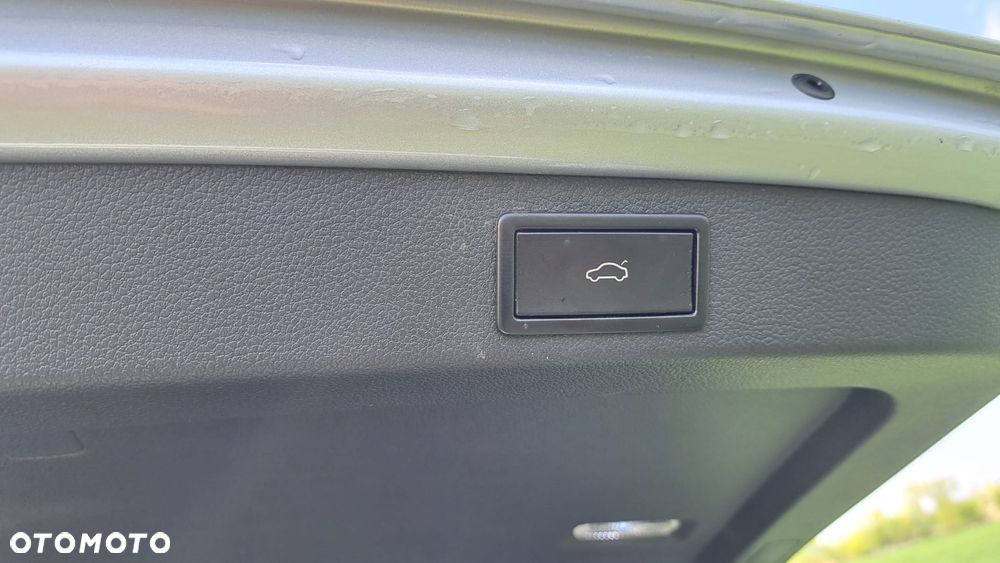 Skoda Superb 2.0 TDI DSG Sportline - 11