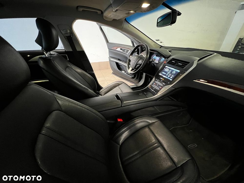 Lincoln MKZ - 25