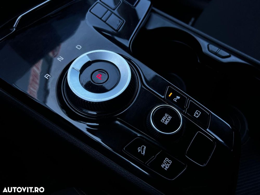 Kia Sportage 1.6 T-GDI HEV 6AT 4x2 Business Line - 12