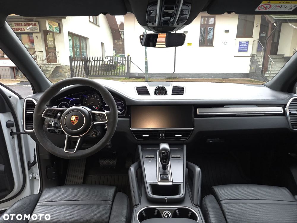 Porsche Cayenne E-Hybrid Platinum Edition - 11