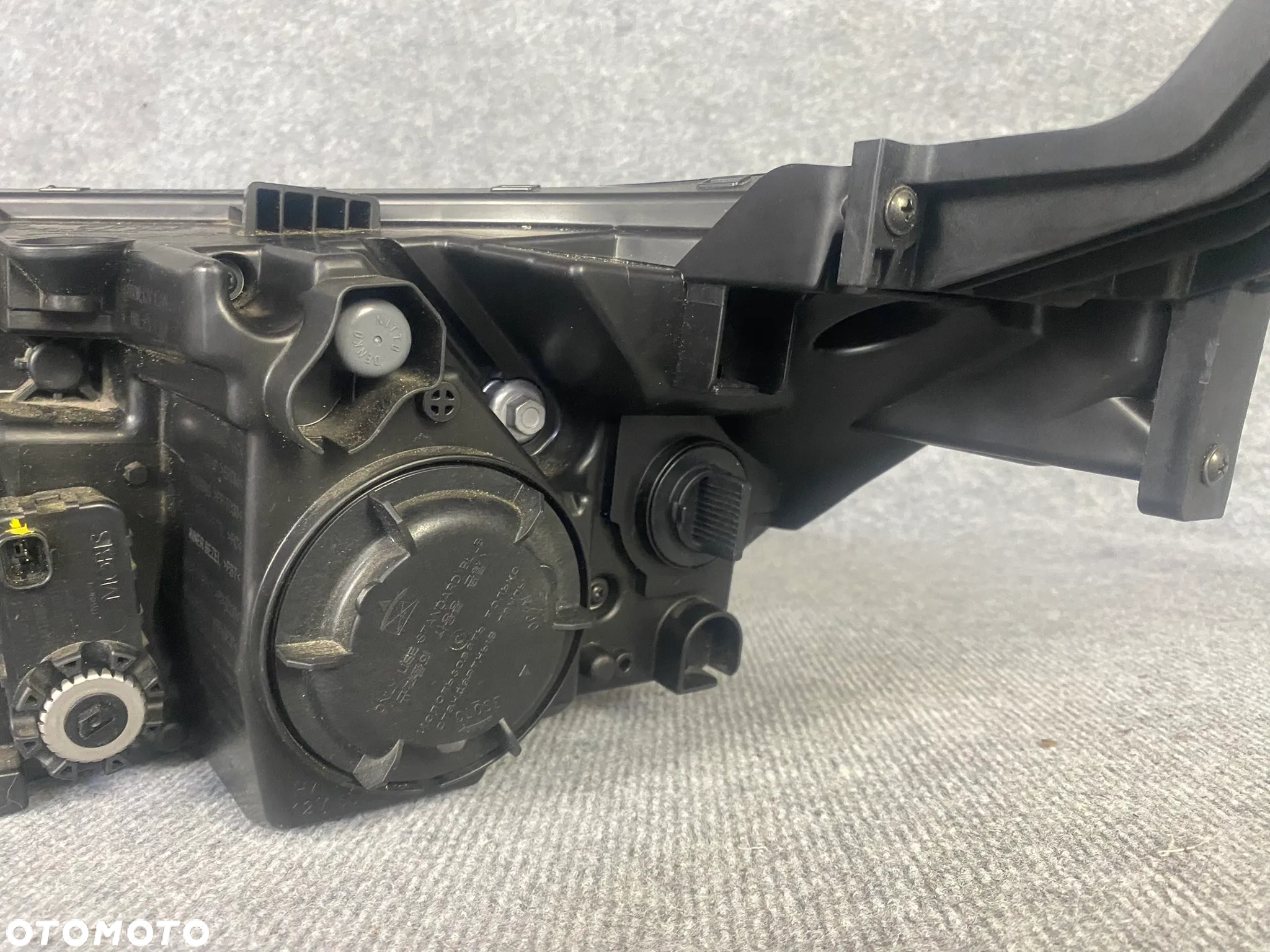 REFLEKTOR LAMPA PRZEDNIA PRAWA - SSANGYONG TIVOLI LIFT SOCZEWKA LED 2019- - 12