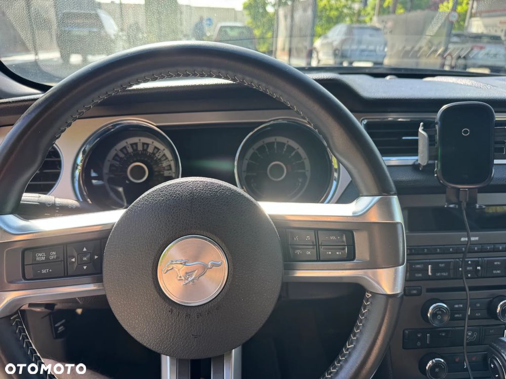 Ford Mustang 3.7 V6 Premium - 11
