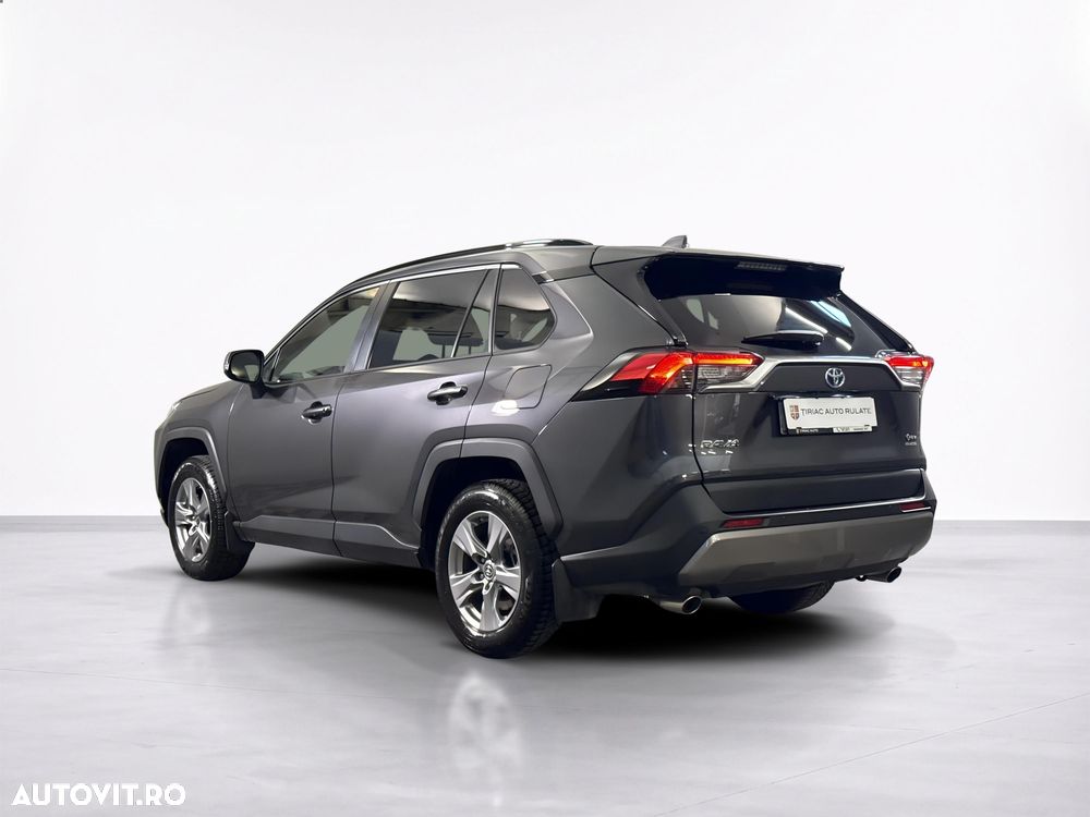 Toyota RAV4 - 4