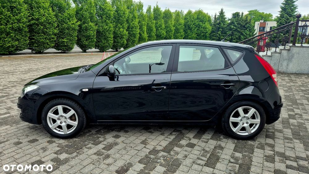 Hyundai i30 1.4 Classic + - 4