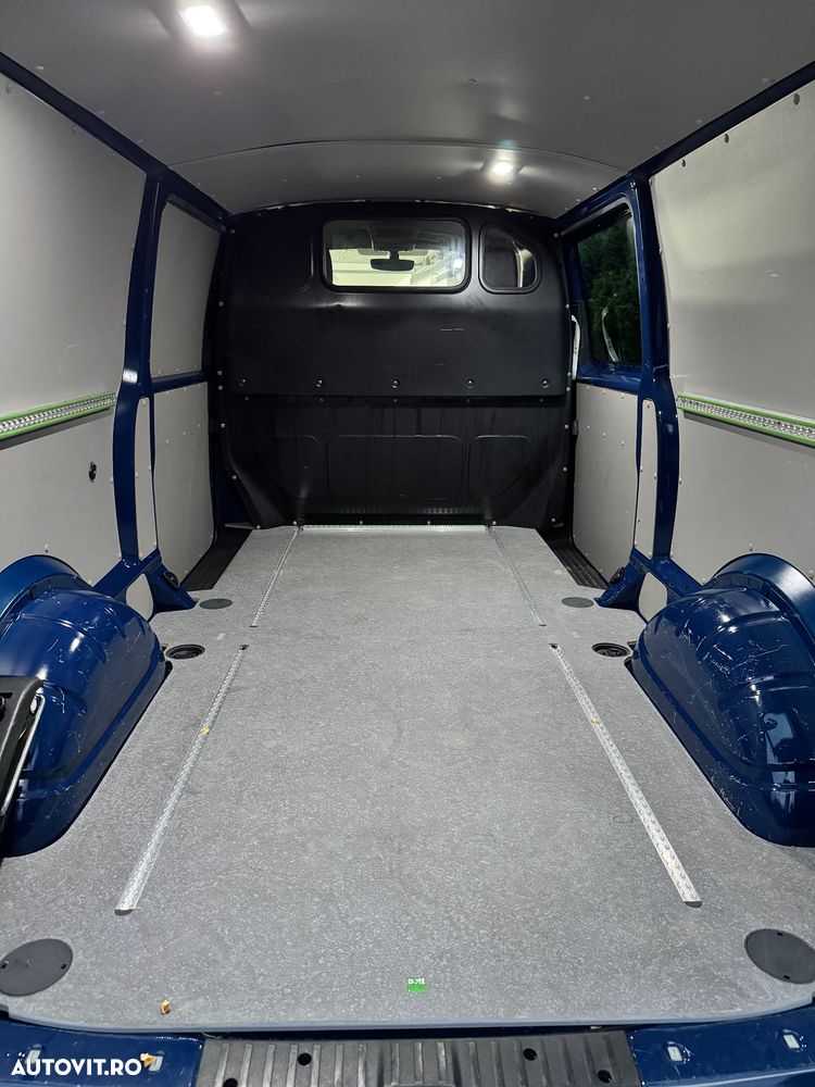 Volkswagen Transporter - 15