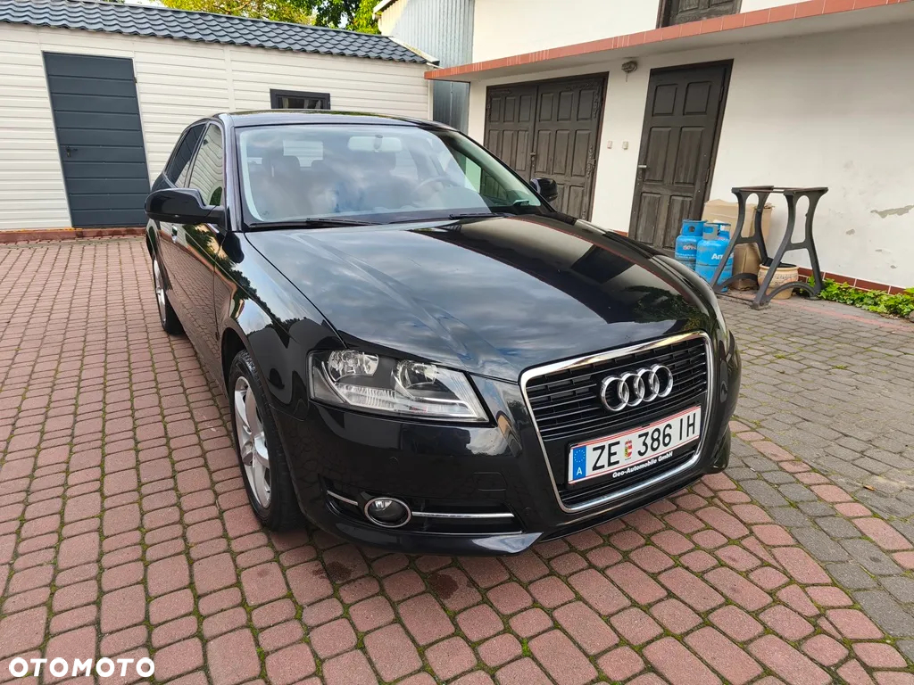 Audi A3 1.6 Sportback Attraction - 4