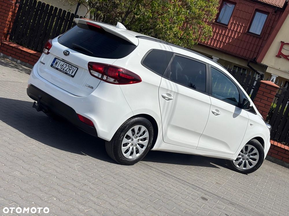 Kia Carens 1.7 CRDi M 7os EU6 - 9