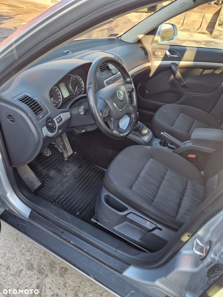 Skoda Octavia 2.0 TDI DPF Elegance - 21