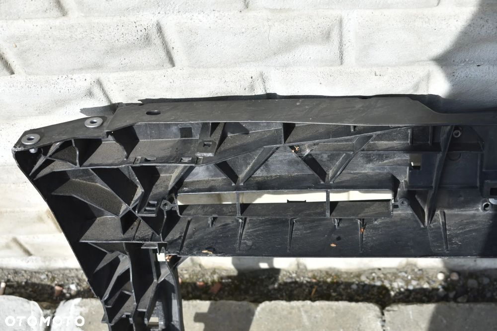 PAS PRZEDNI SKODA KAROQ 2017 - 10