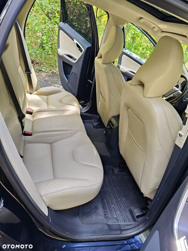 Volvo XC 60 T5 AWD Drive-E Summum - 18