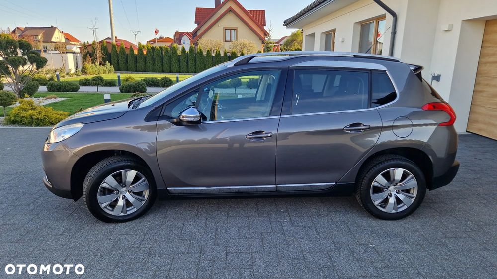 Peugeot 2008 1.6 BlueHDi Allure S&S - 2