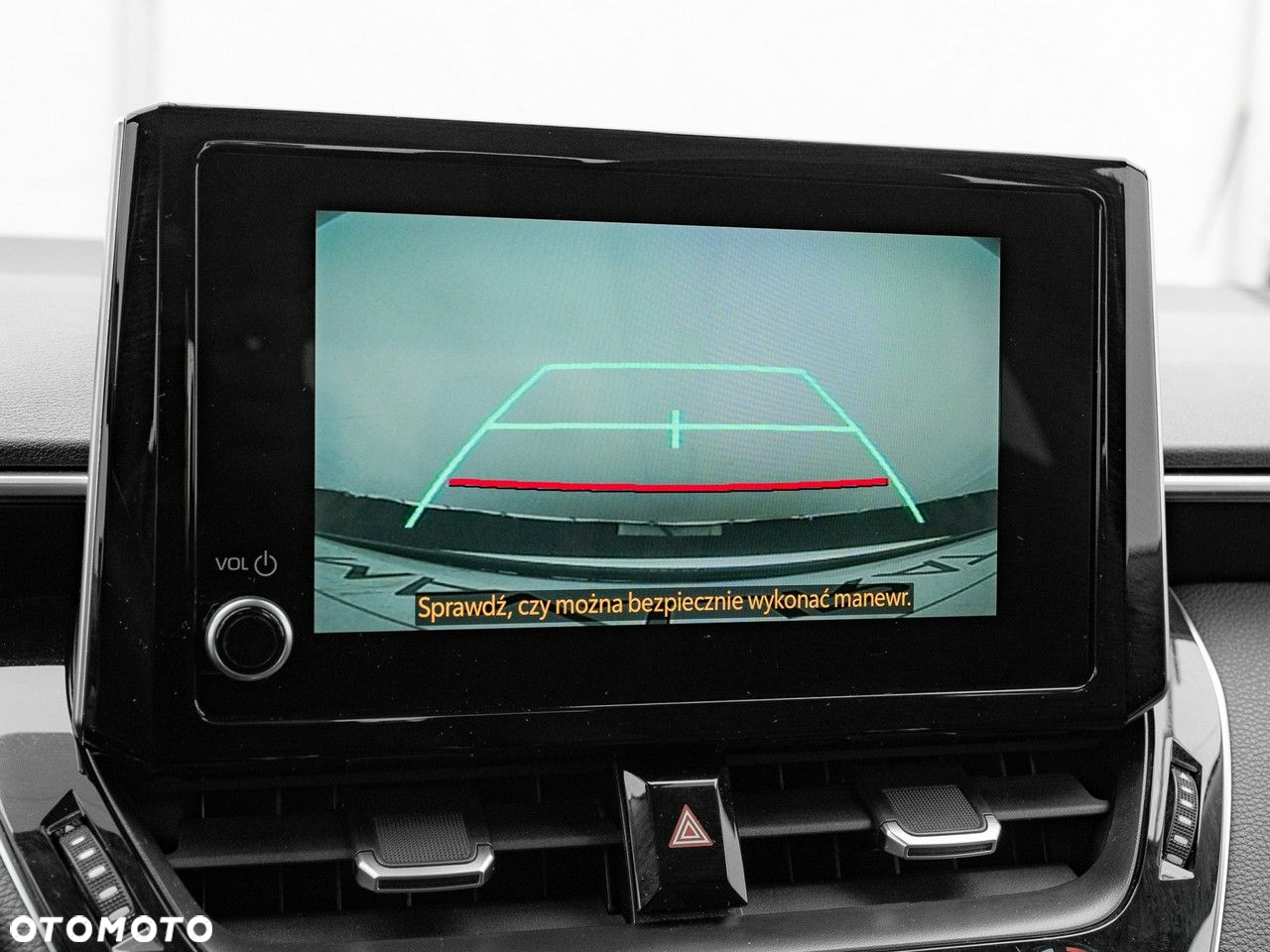 Toyota Corolla 1.8 Hybrid Comfort - 24