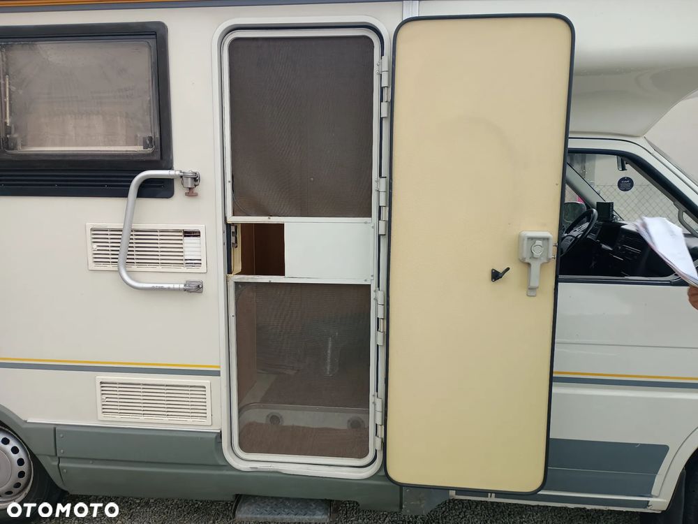 Volkswagen Transporter - 22