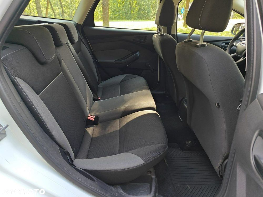 Ford Focus - 13