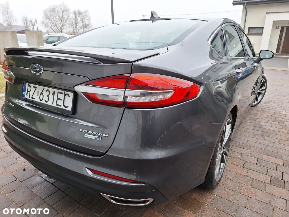 Ford Fusion - 13