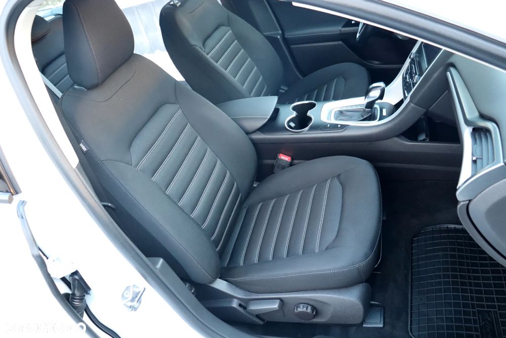 Ford Mondeo 2.0 TDCi Trend PowerShift - 28