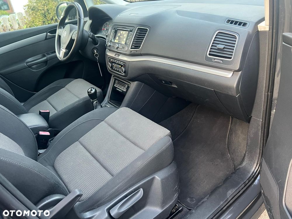 Volkswagen Sharan 2.0 TDI Blue Motion Style - 23