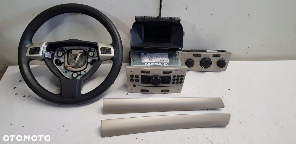 listwa drzwi przód Opel Zafira B - 6