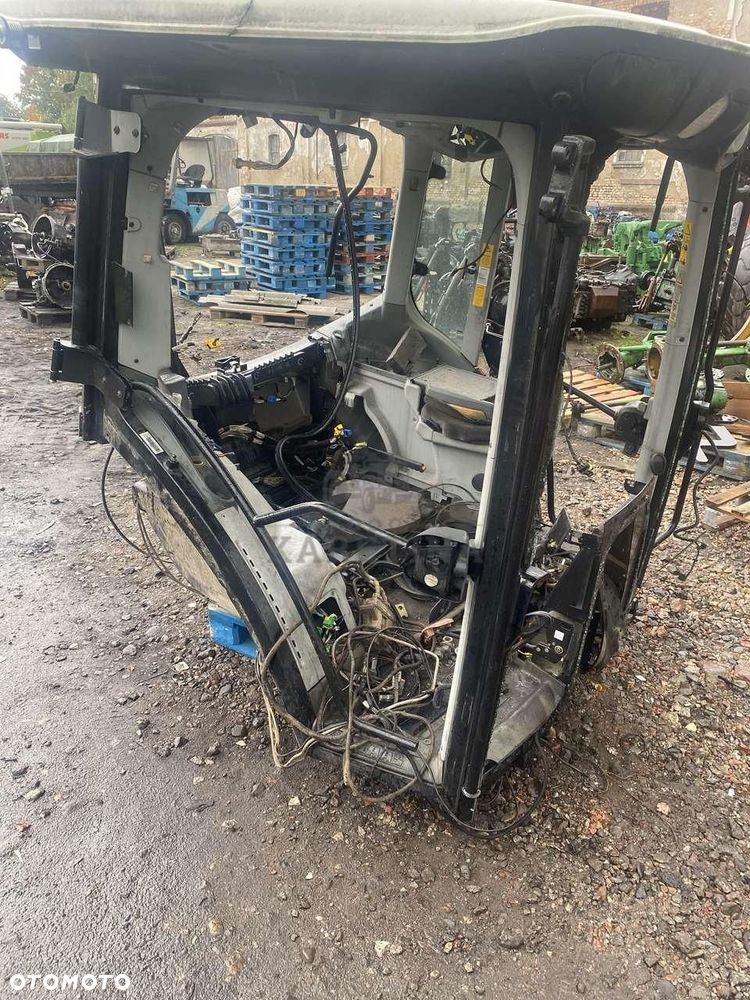Claas Arion Seria 600 - Kabina - 3