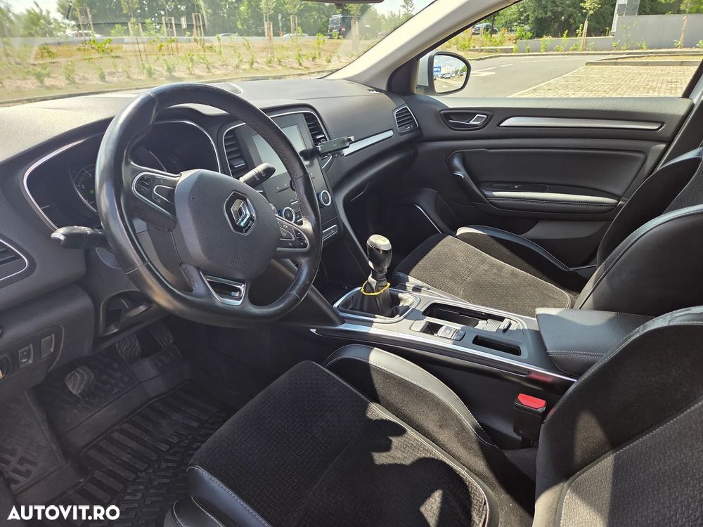 Renault Megane - 5