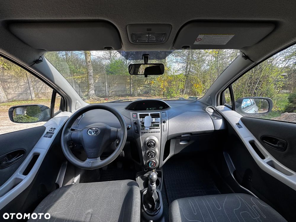 Toyota Yaris - 6