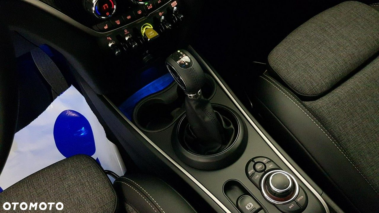 MINI Countryman Cooper ALL4 Classic Trim - 17