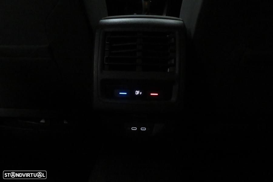 VW Golf Variant 2.0 TDi Life - 34