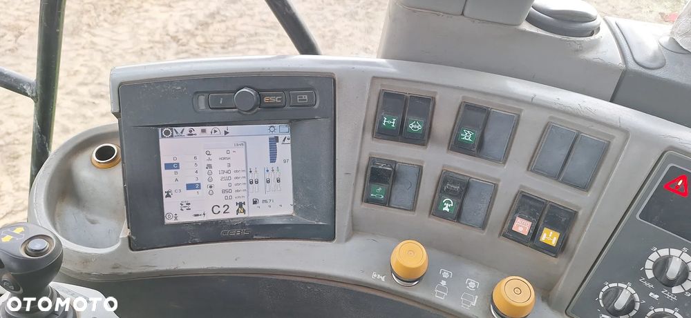 Claas Arion 640 - 10