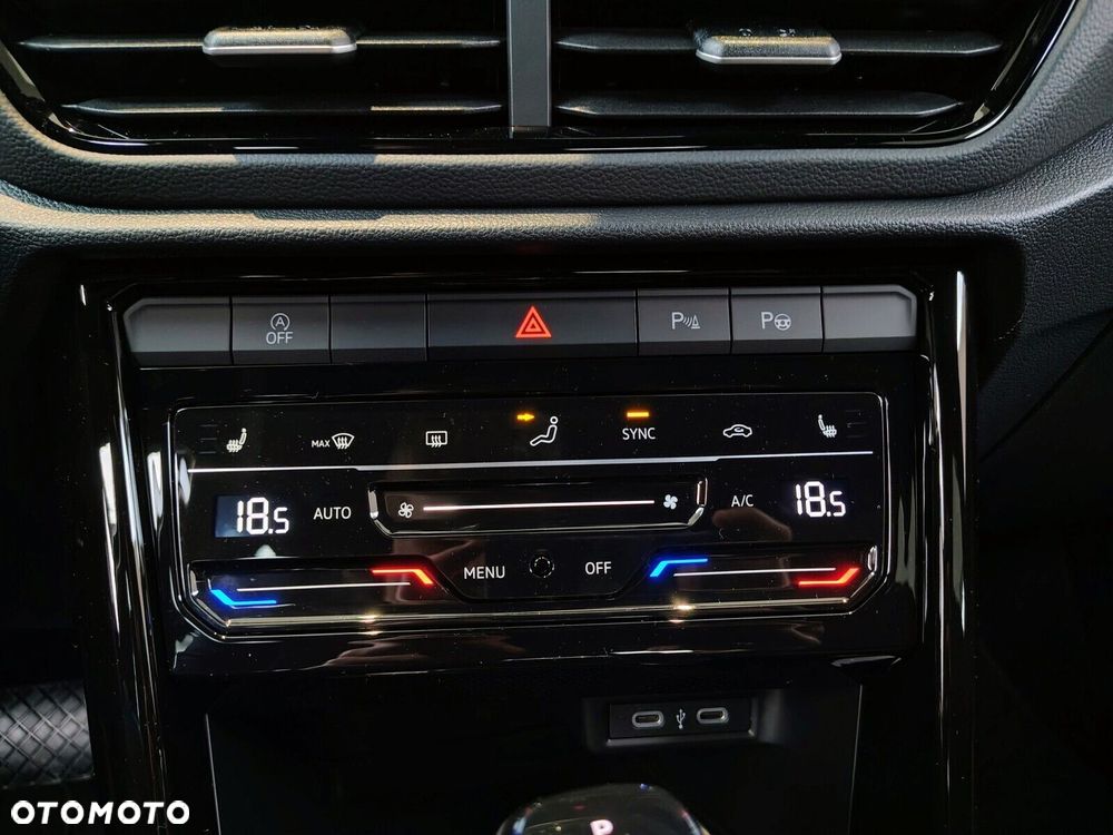 Volkswagen T-Roc - 16