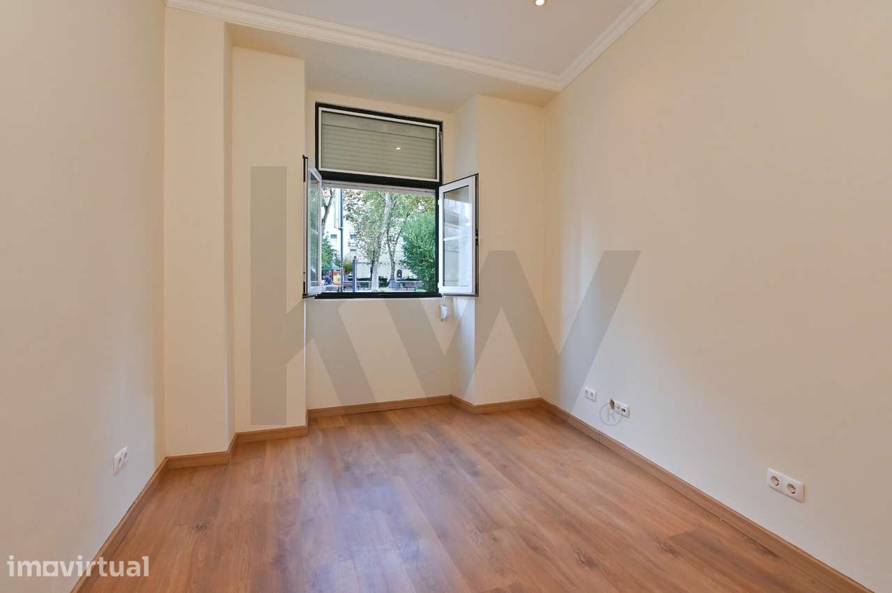 Apartamento com Potencial de Renovação no coração da Penha de França - Grande imagem: 3/27