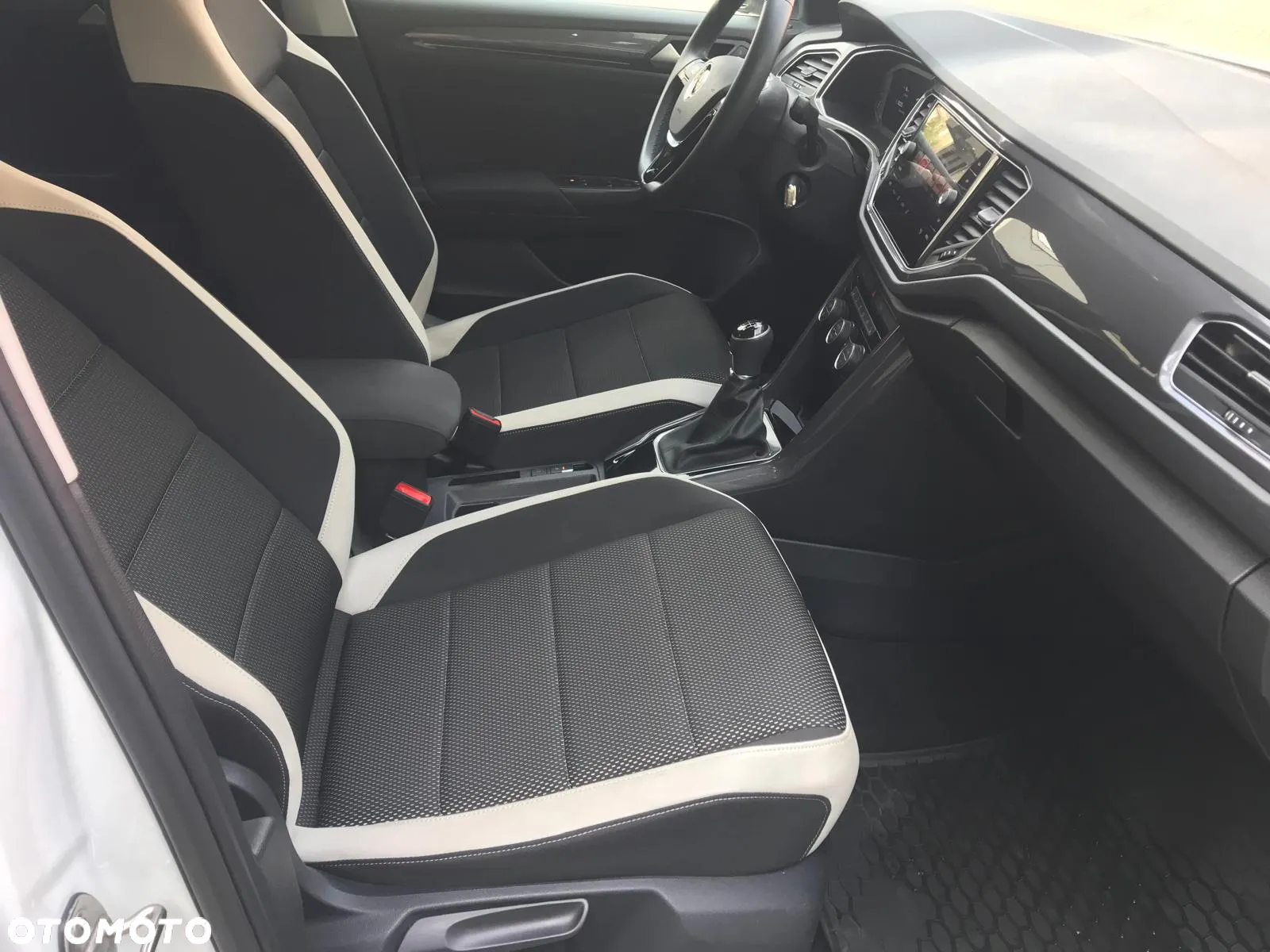 Volkswagen T-Roc 1.5 TSI GPF ACT Advance - 11