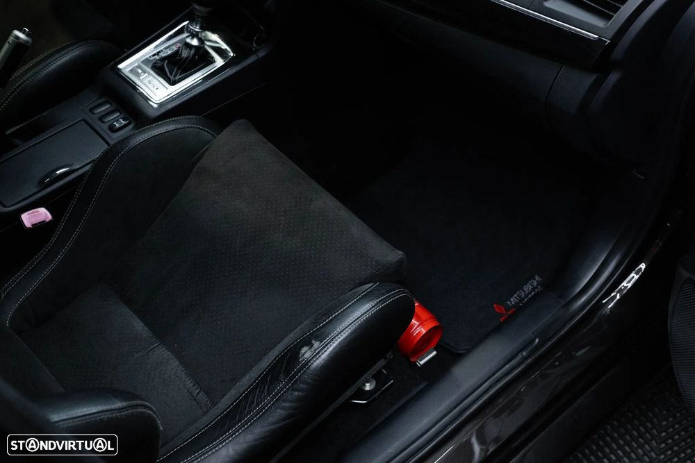 Mitsubishi Lancer - 30